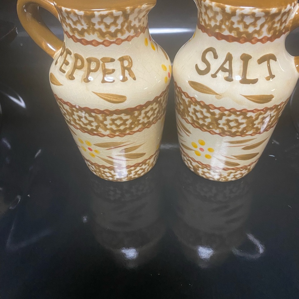 Salt and Pepper Shaker
